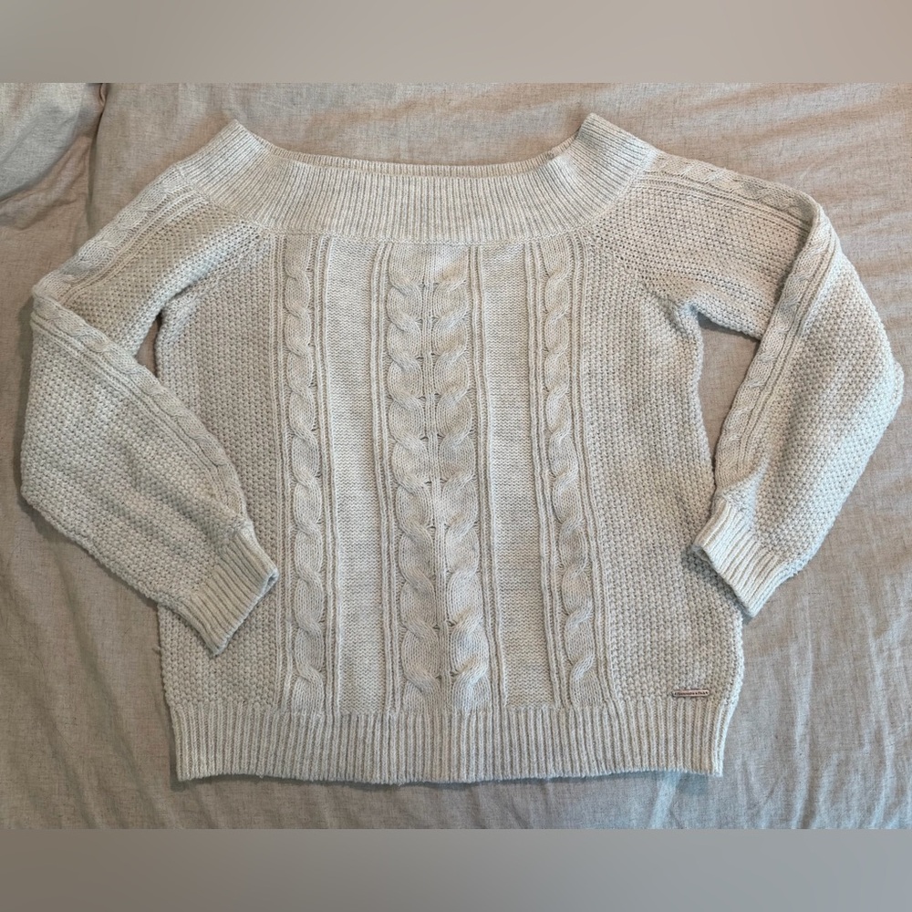ABERCROMBIE AND FITCH off the shoulder cable knit sweater -XL - Picture 1 of 6